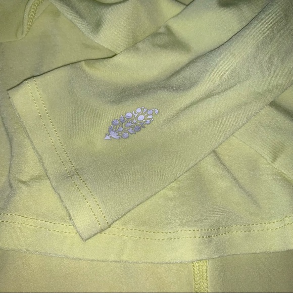 NWOT Movement Cadence Layering Tee Top - Picture 10 of 12